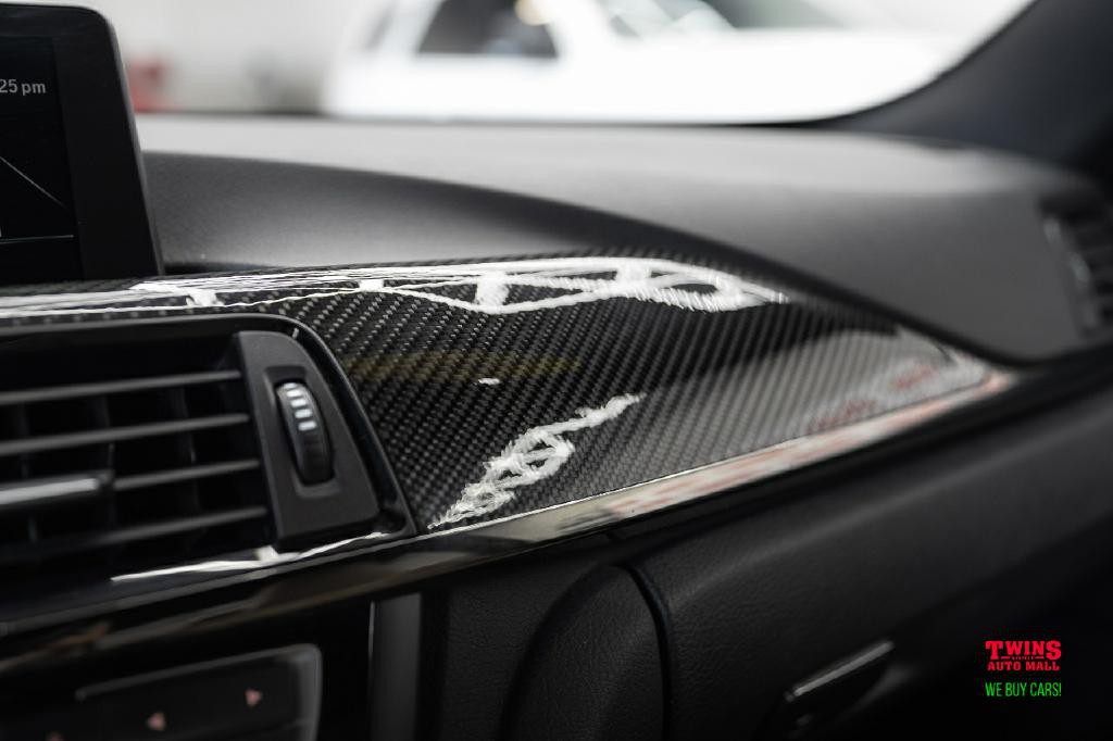 2015 BMW M4 Image 26