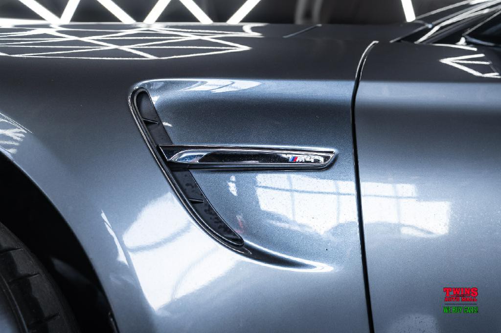 2015 BMW M4 Image 33