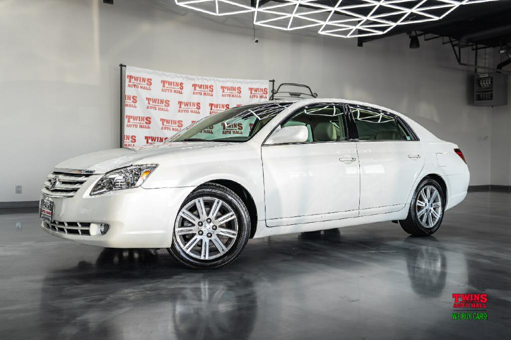 2007 Toyota Avalon Image 2
