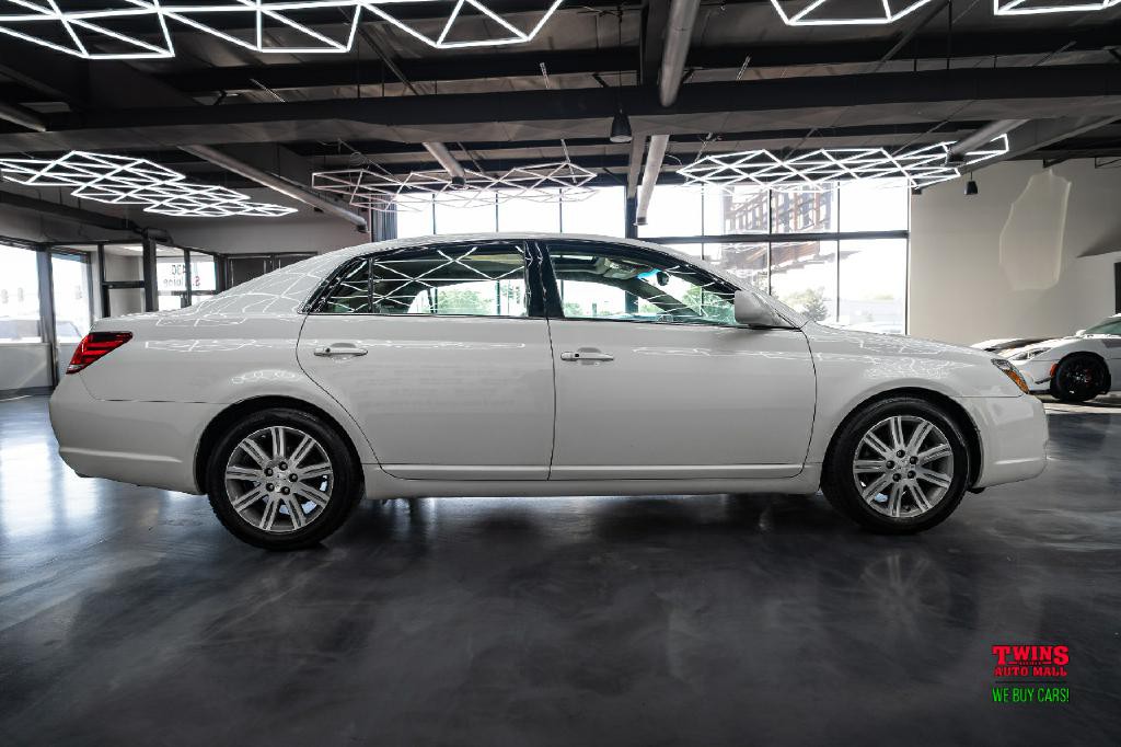 2007 Toyota Avalon Image 7
