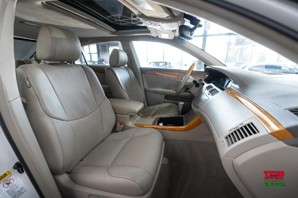 2007 Toyota Avalon Image 16