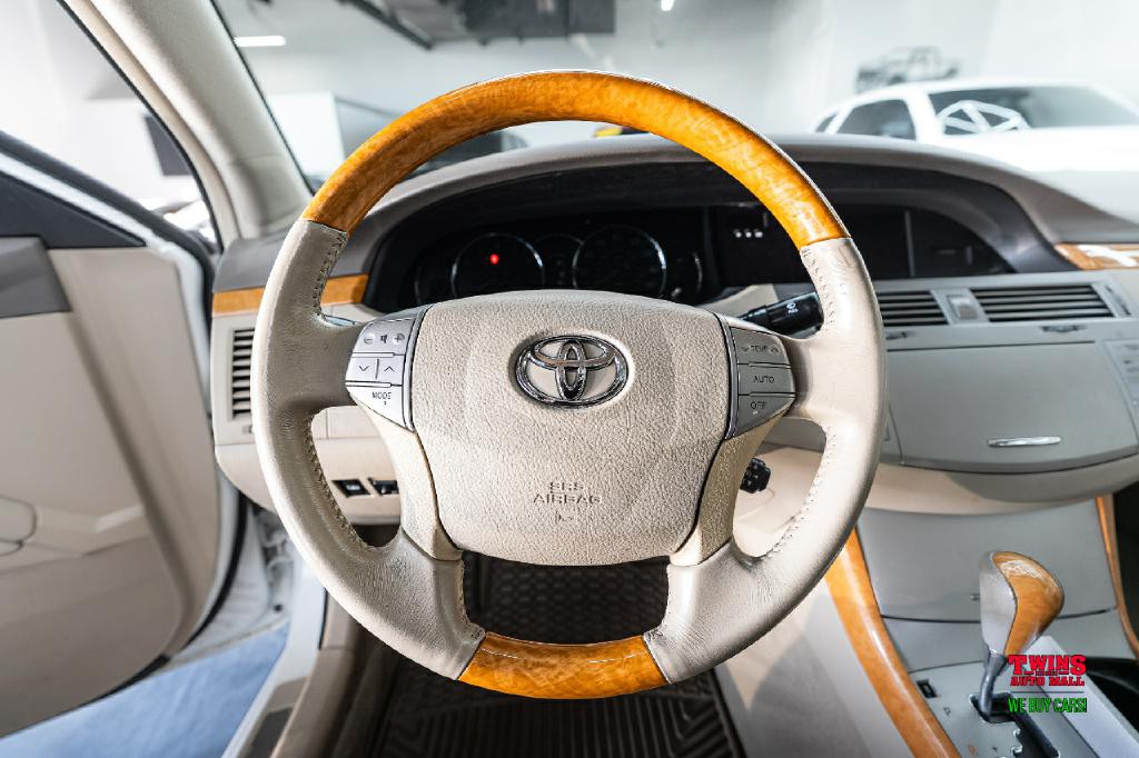 2007 Toyota Avalon Image 18