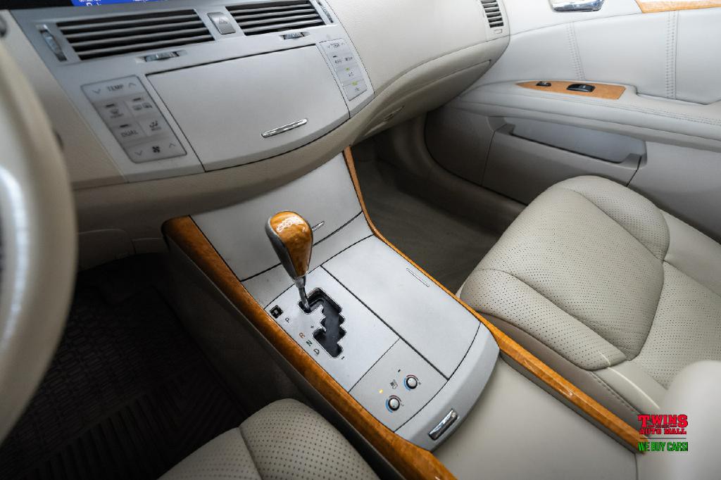 2007 Toyota Avalon Image 21