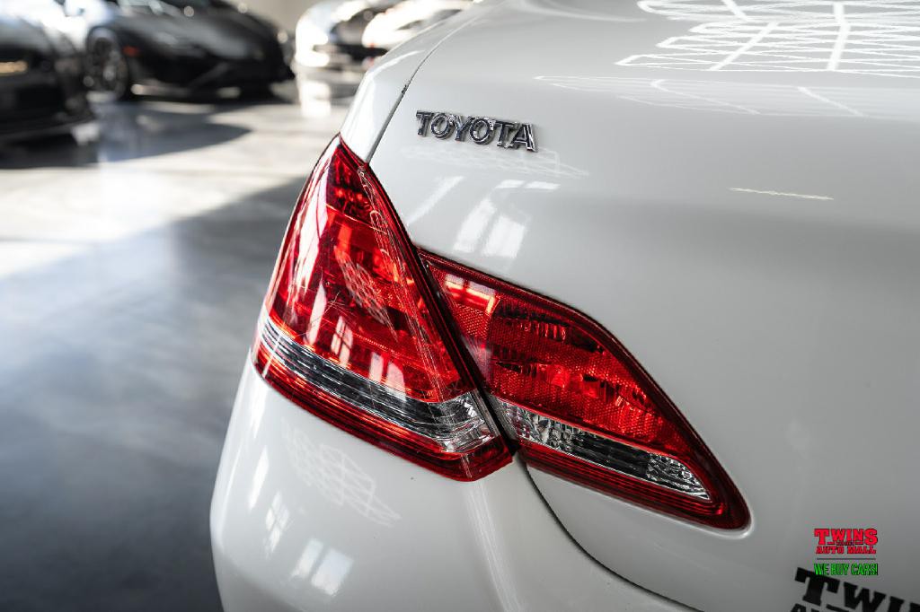 2007 Toyota Avalon Image 32