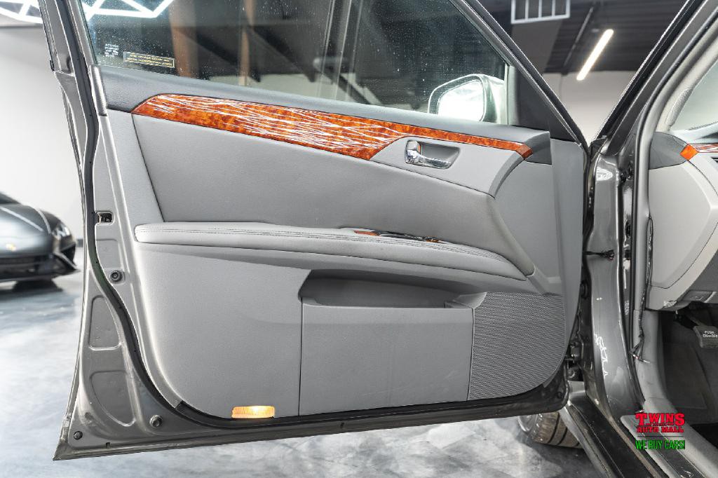 2006 Toyota Avalon Image 10