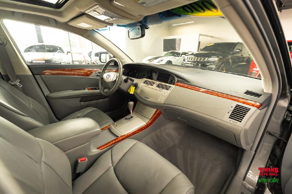 2006 Toyota Avalon Image 17