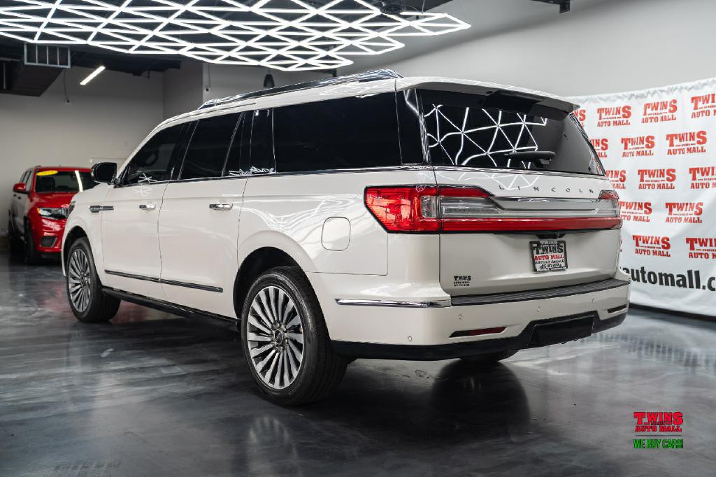 2019 Lincoln Navigator Image 4