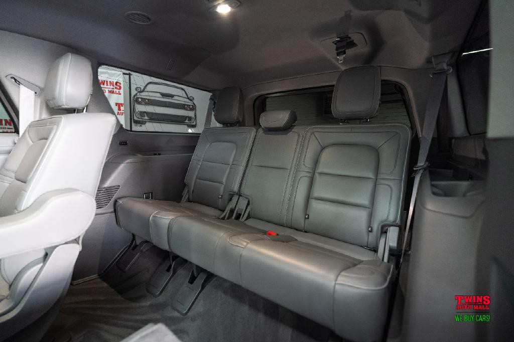 2019 Lincoln Navigator Image 15