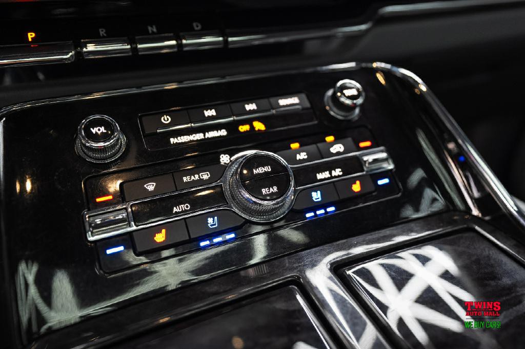 2019 Lincoln Navigator Image 25