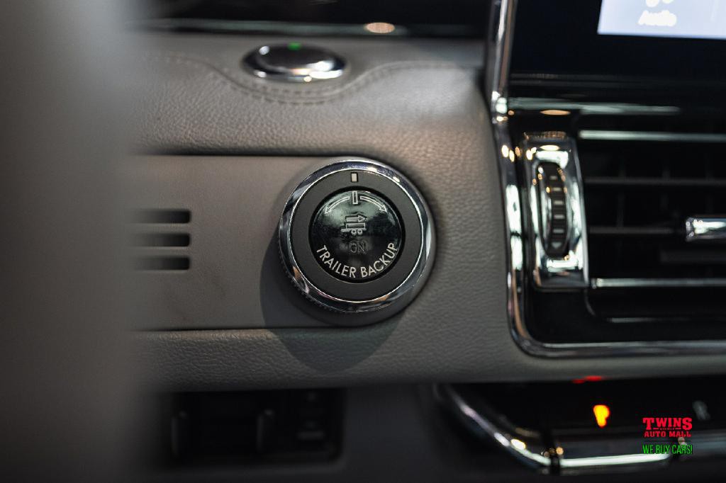 2019 Lincoln Navigator Image 27