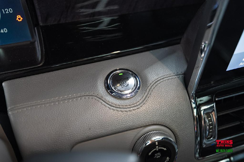 2019 Lincoln Navigator Image 28