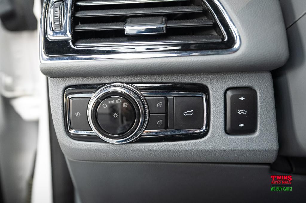 2019 Lincoln Navigator Image 29