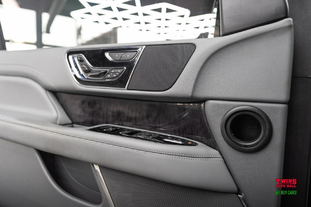 2019 Lincoln Navigator Image 31