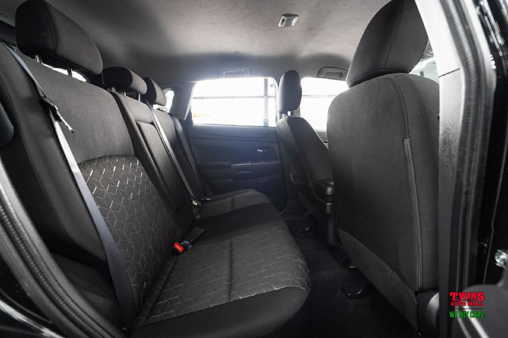 2024 Mitsubishi Outlander Image 15