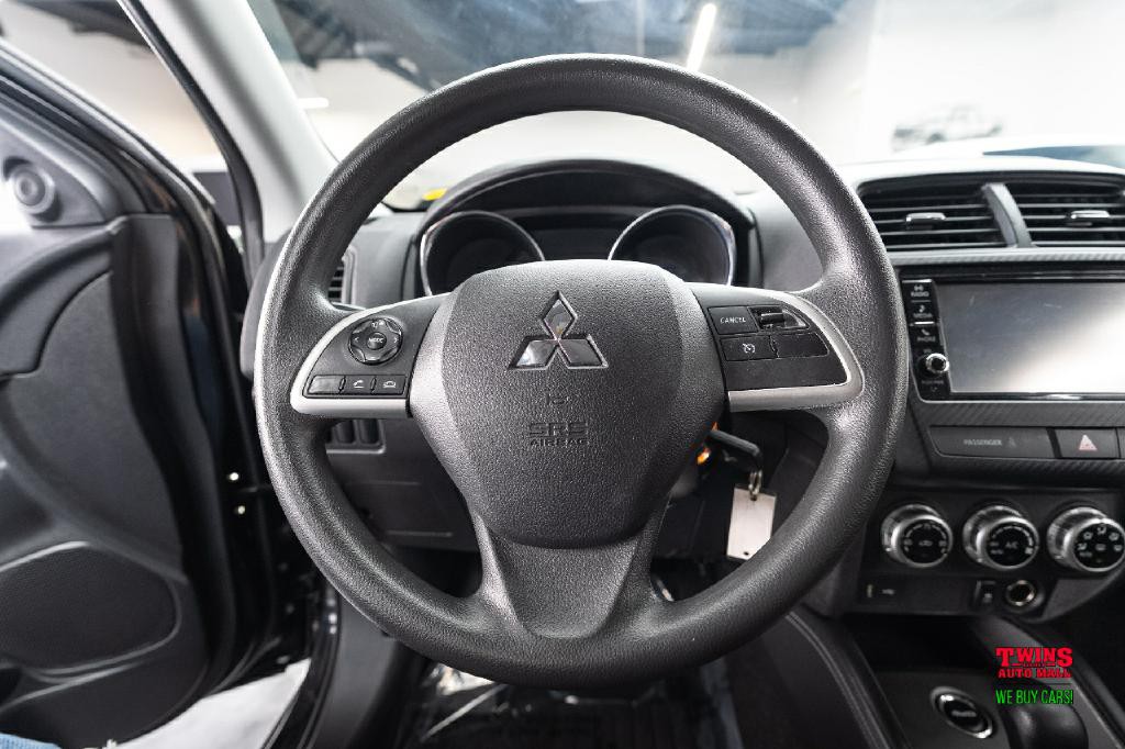 2024 Mitsubishi Outlander Image 17