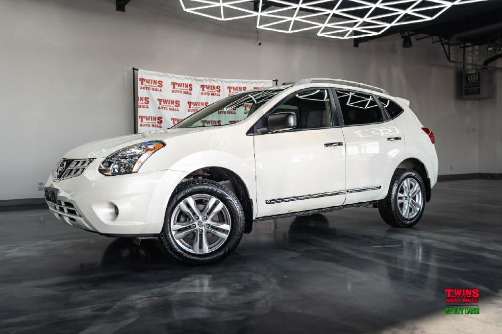 2015 Nissan Rogue Image 2