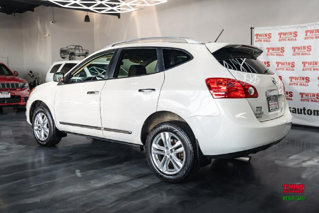 2015 Nissan Rogue Image 4