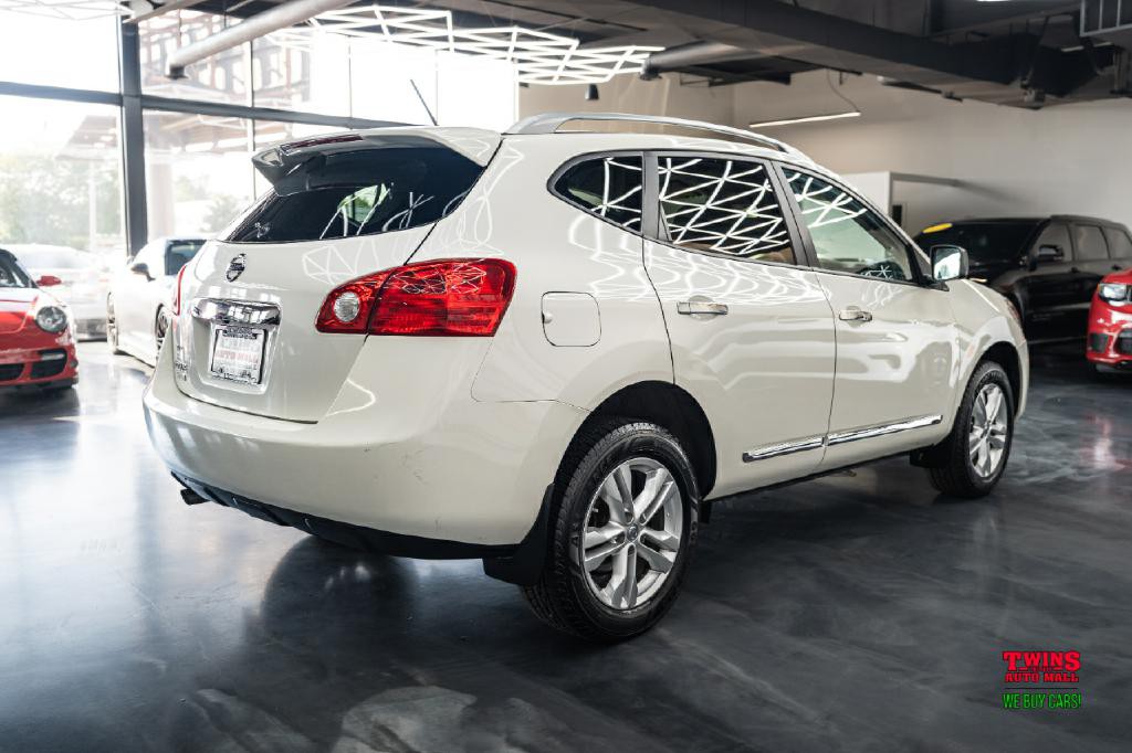 2015 Nissan Rogue Image 6