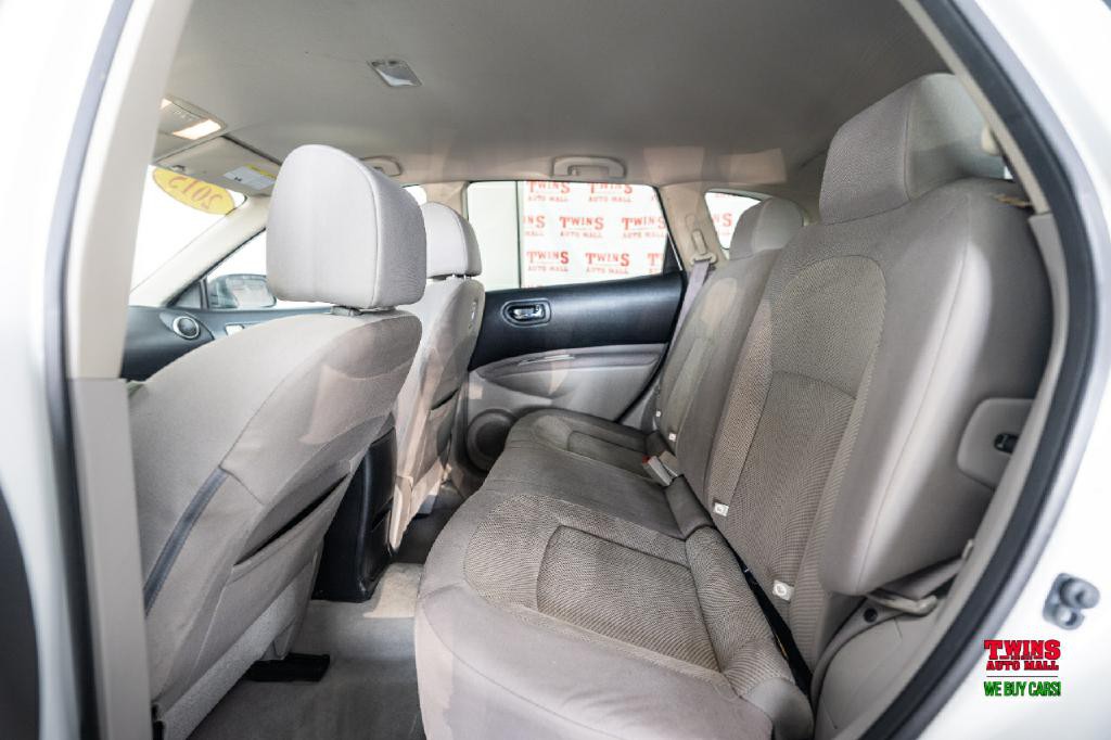 2015 Nissan Rogue Image 13