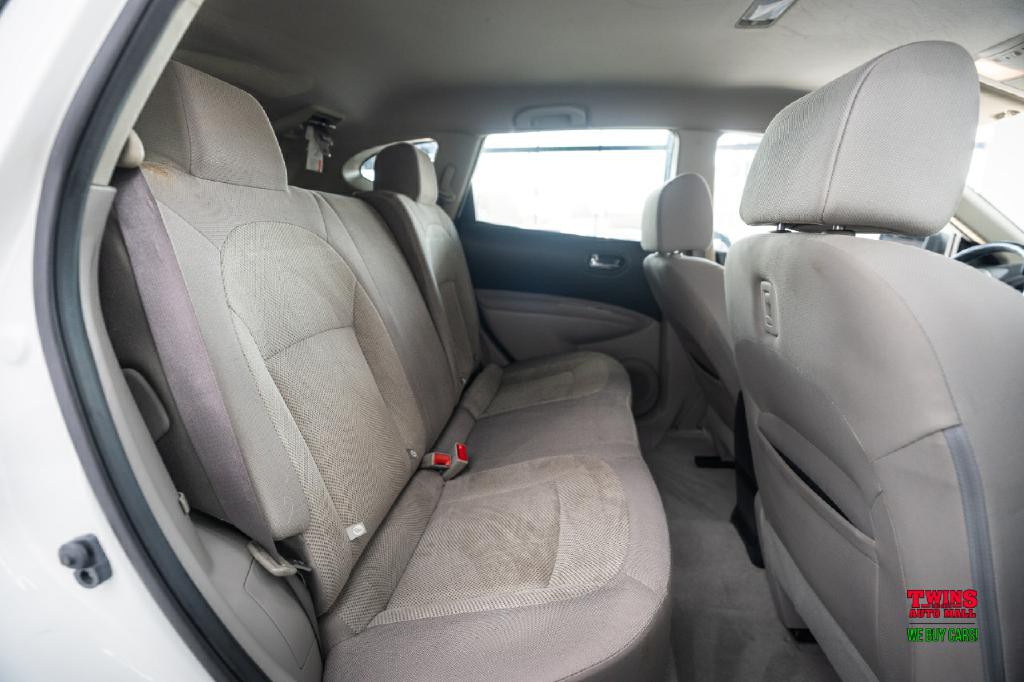2015 Nissan Rogue Image 14