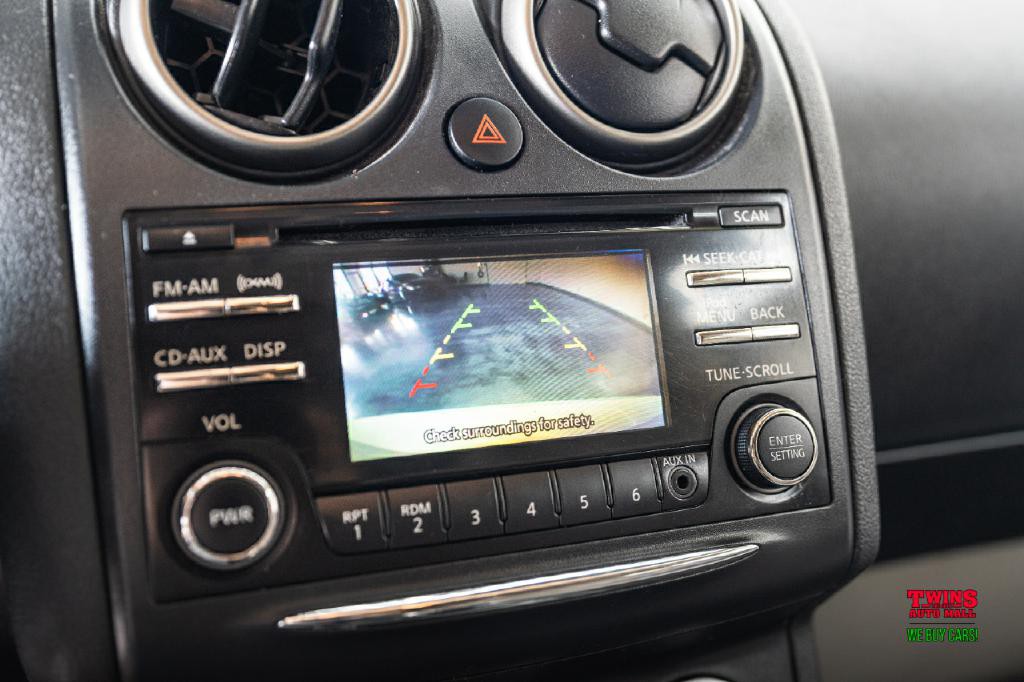 2015 Nissan Rogue Image 18