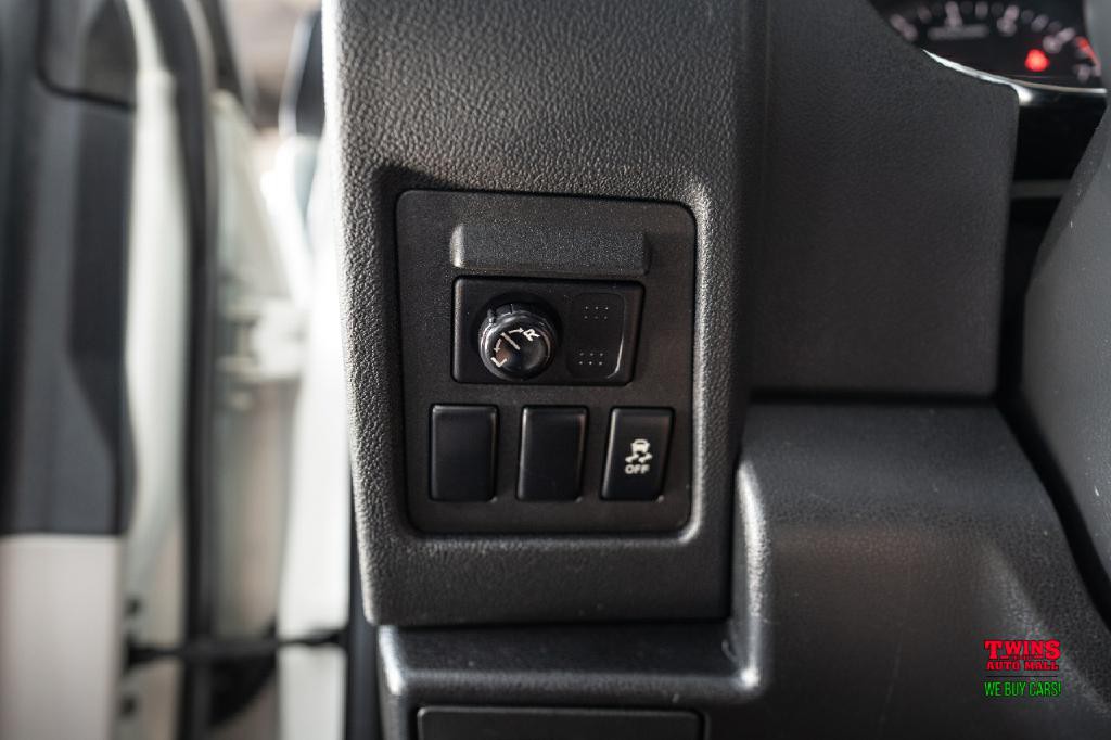 2015 Nissan Rogue Image 21