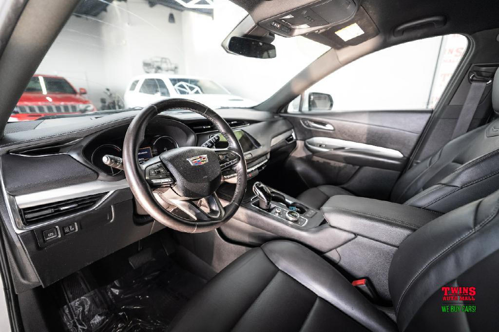 2022 Cadillac XT4 Image 11
