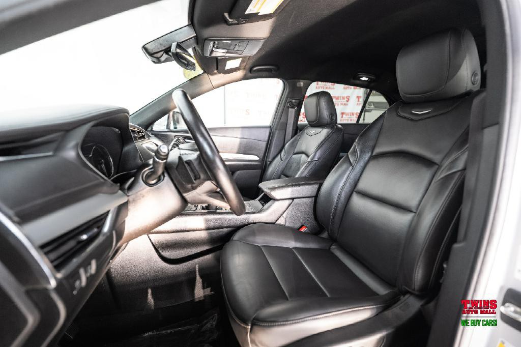2022 Cadillac XT4 Image 12