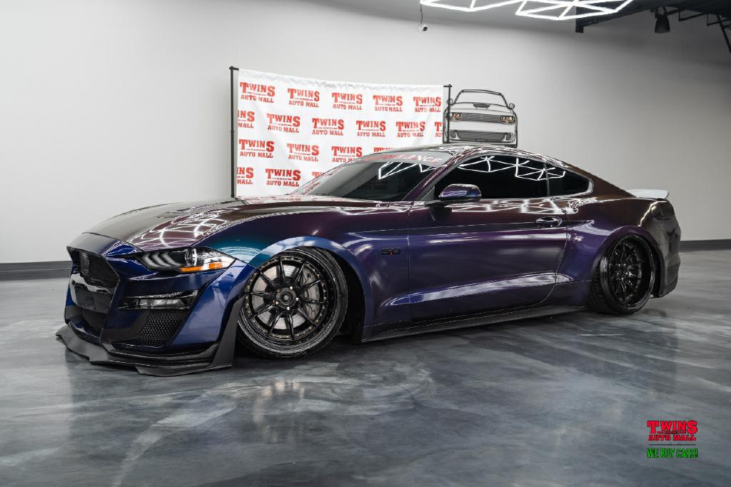 2019 Ford Mustang Image 2