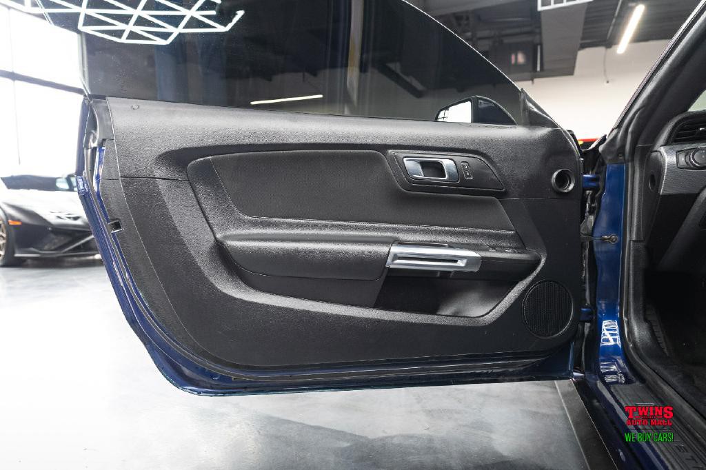 2019 Ford Mustang Image 10