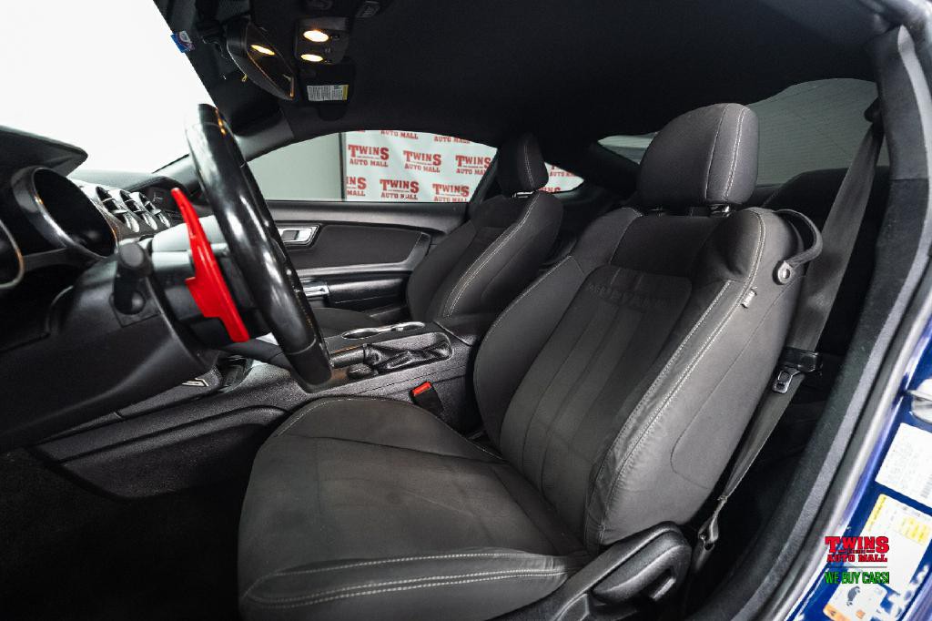 2019 Ford Mustang Image 12