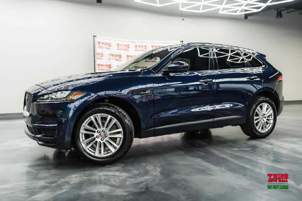 2018 Jaguar F-PACE Image 2