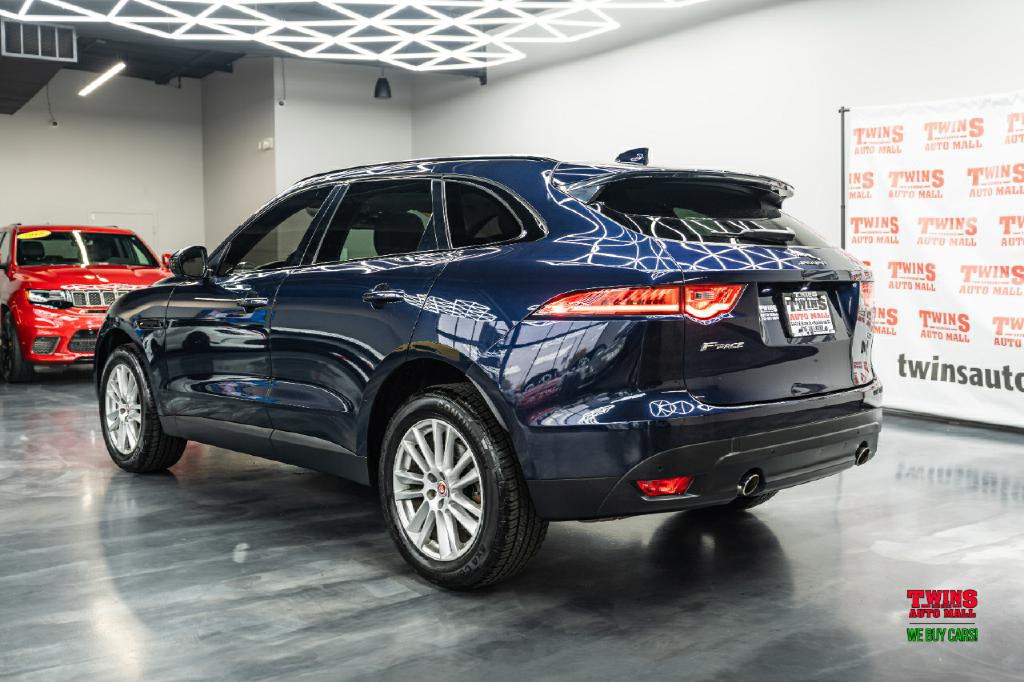 2018 Jaguar F-PACE Image 4