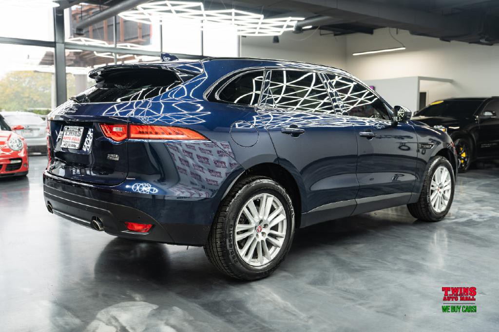 2018 Jaguar F-PACE Image 6