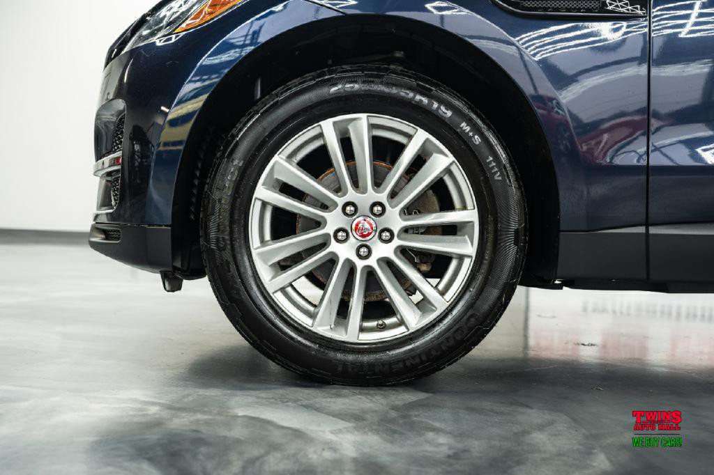 2018 Jaguar F-PACE Image 28