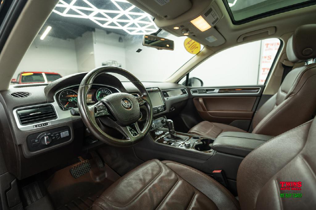 2014 Volkswagen Touareg Image 11