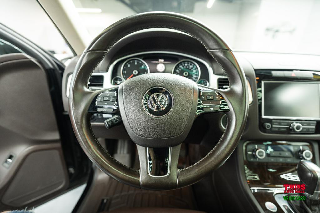 2014 Volkswagen Touareg Image 17