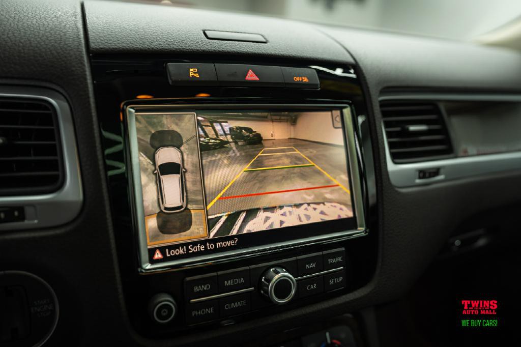 2014 Volkswagen Touareg Image 19