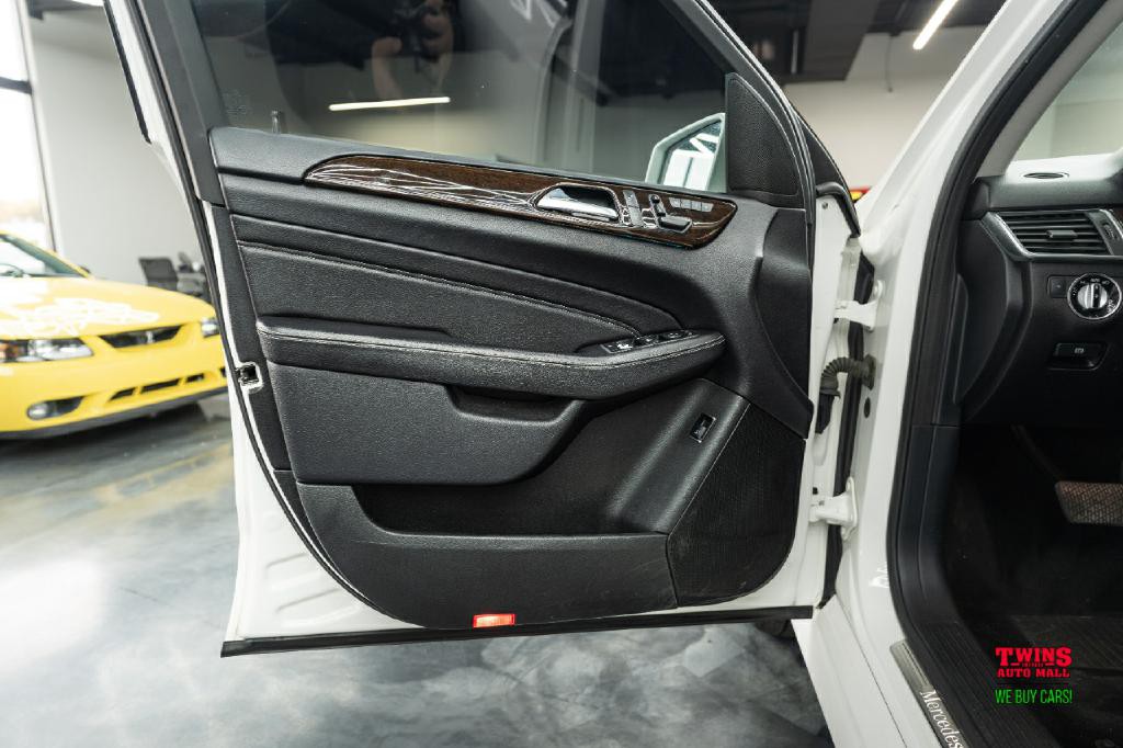 2015 Mercedes-Benz M-Class Image 10