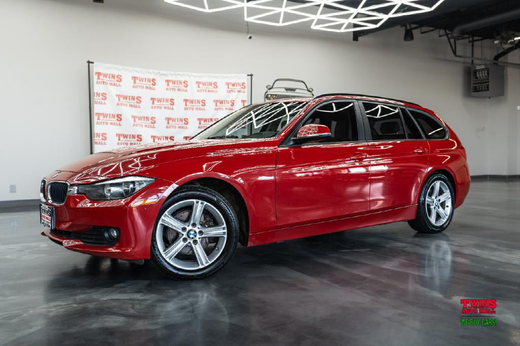 2014 BMW 3 Series Image 2