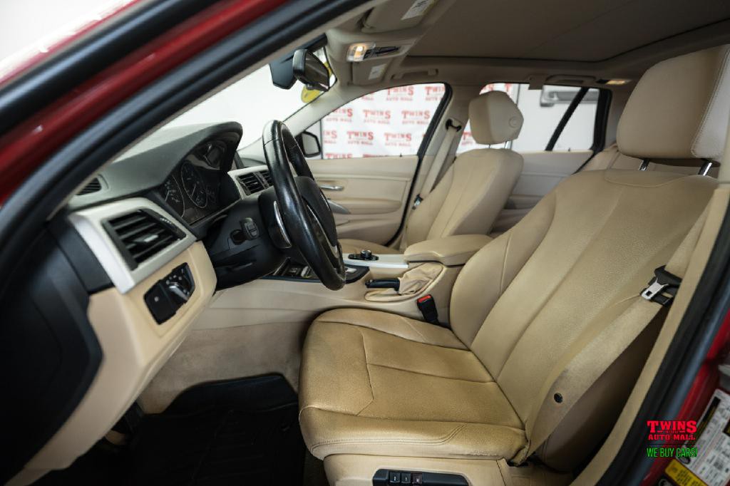 2014 BMW 3 Series Image 12