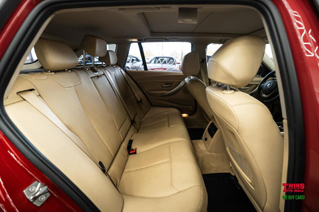2014 BMW 3 Series Image 15