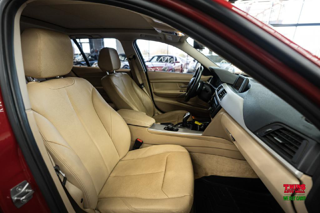 2014 BMW 3 Series Image 16