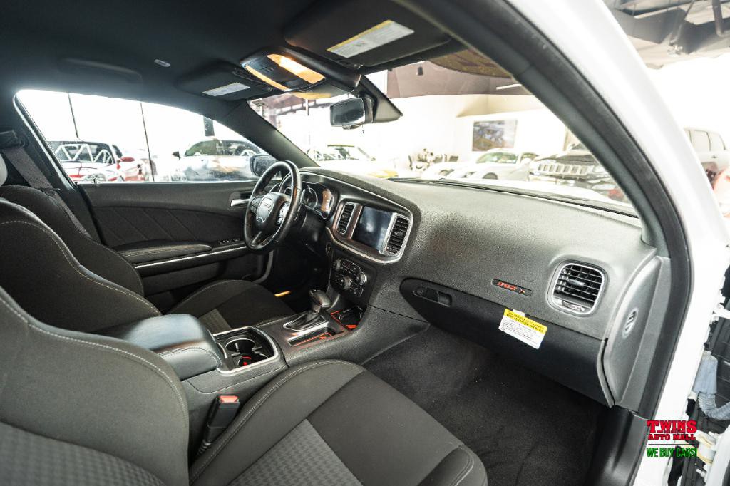 2022 Dodge Charger Image 16