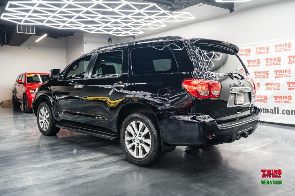 2017 Toyota Sequoia Image 4