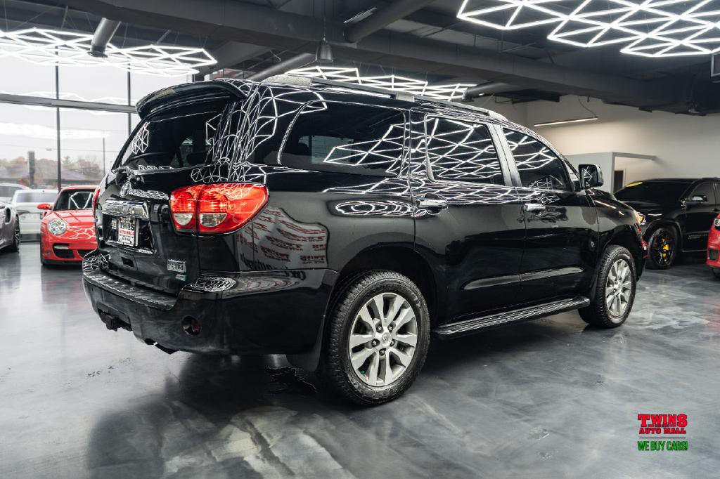 2017 Toyota Sequoia Image 6