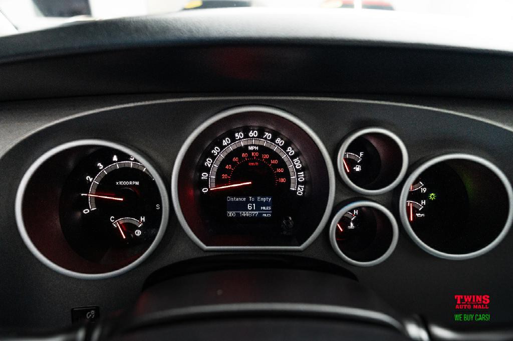 2017 Toyota Sequoia Image 20