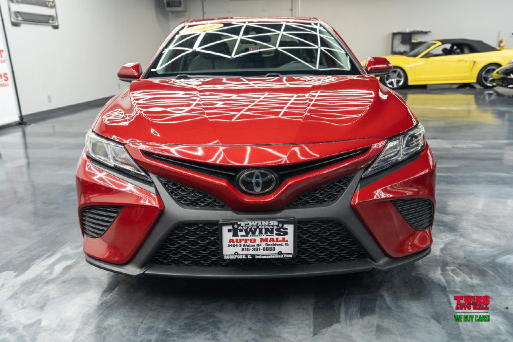 2019 Toyota Camry Image 9