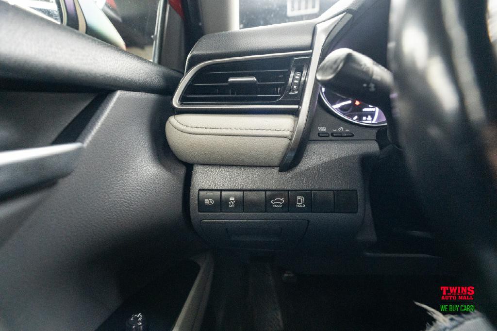 2019 Toyota Camry Image 22