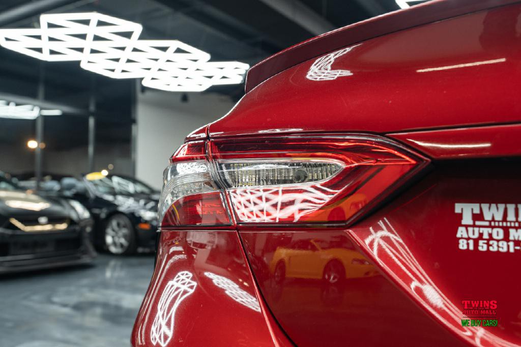 2019 Toyota Camry Image 24